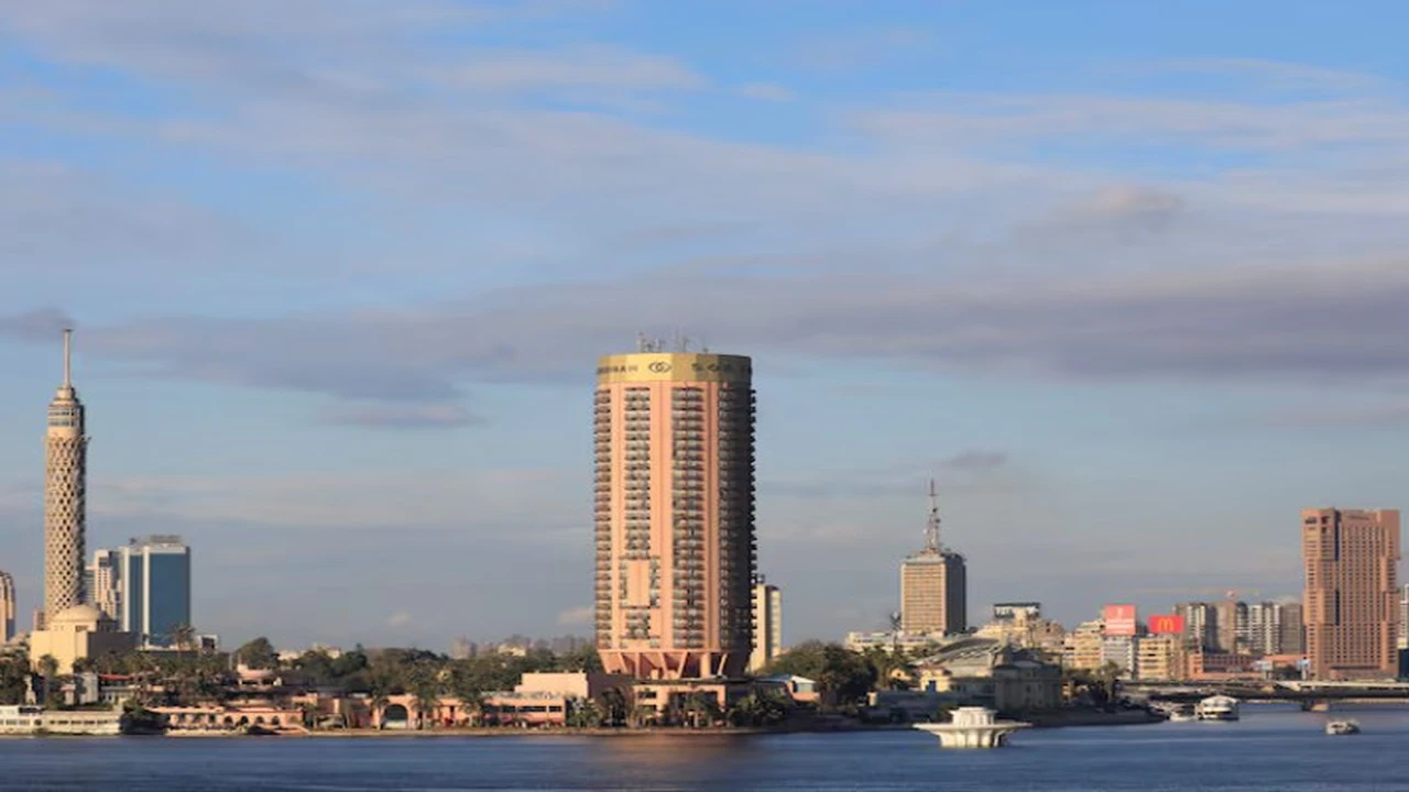 تراجع نشاط القطاع الخاص غير النفطي في مصر لأدنى مستوى خلال عامين